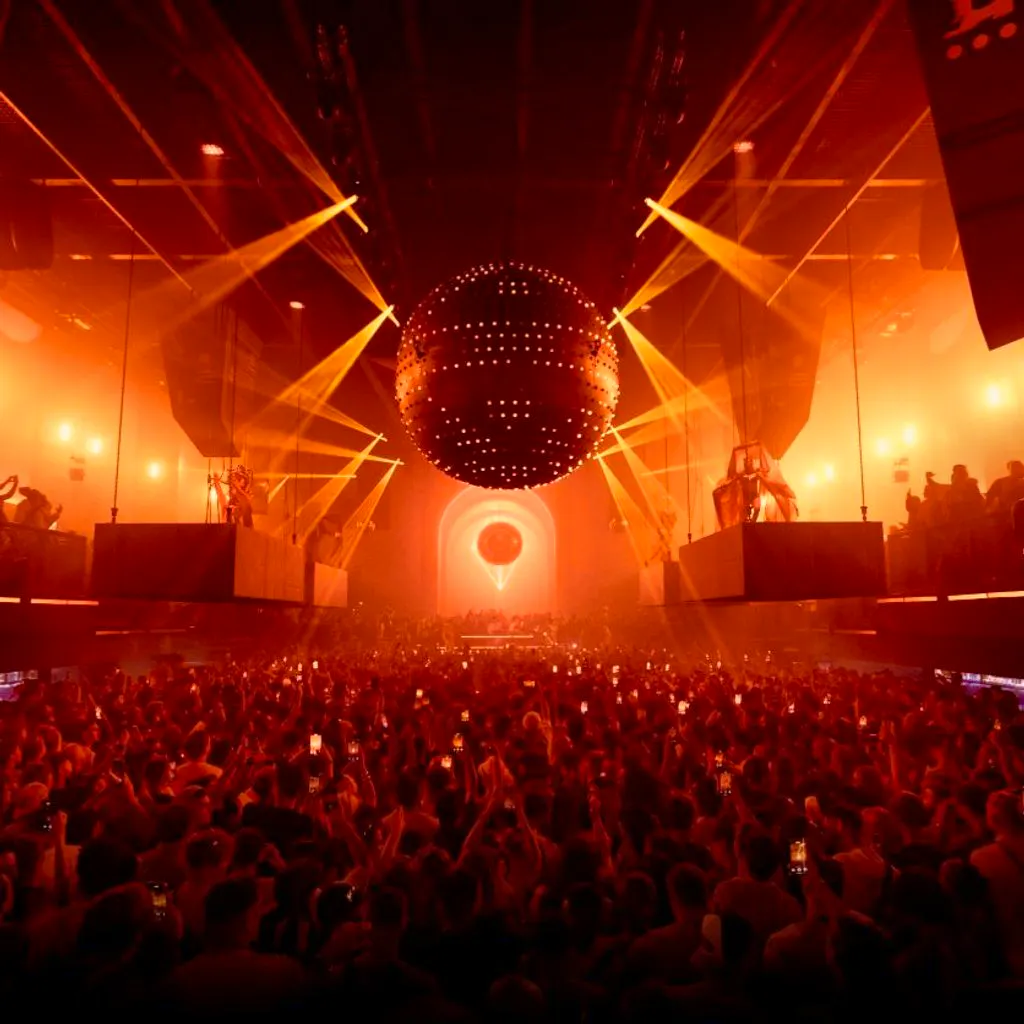 Jamie Jones and the Paradise crew at [UNVRS] Ibiza