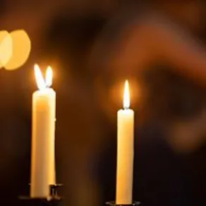 Christmas Carols by Candlelight (8pm)