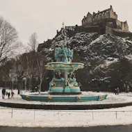 Edinburgh Old Town guided walking tour at Castle Rock Cafe (meet Your Guide Outside)