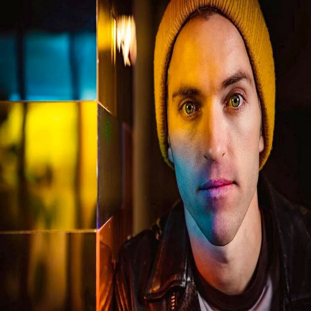 Comedy : Russell Hicks ( Preview/WIP), Anno Gomes at The Roebuck