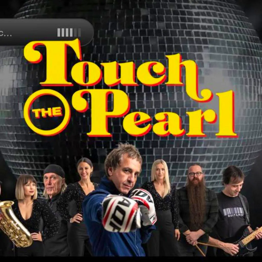 Touch the Pearl at Station Pub And Grill