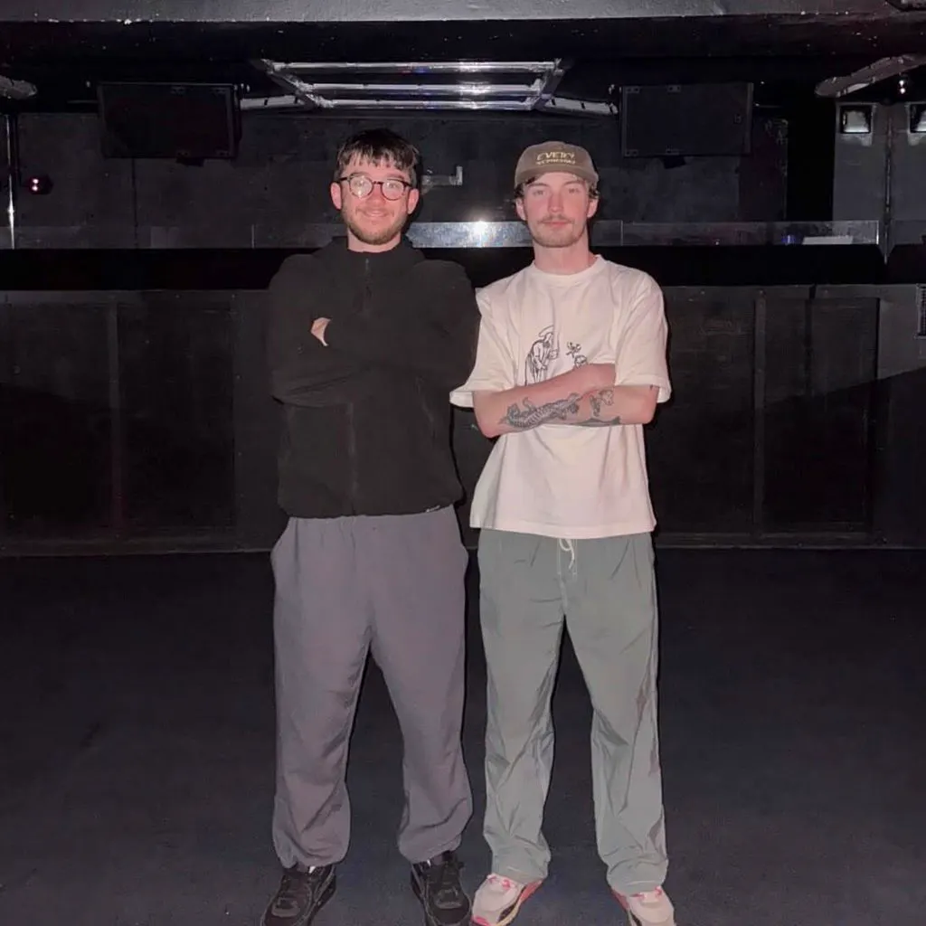 Left handed x UNDR SOUNDS presents - Oldboy B2b DJ Cosworth at The Hobbit