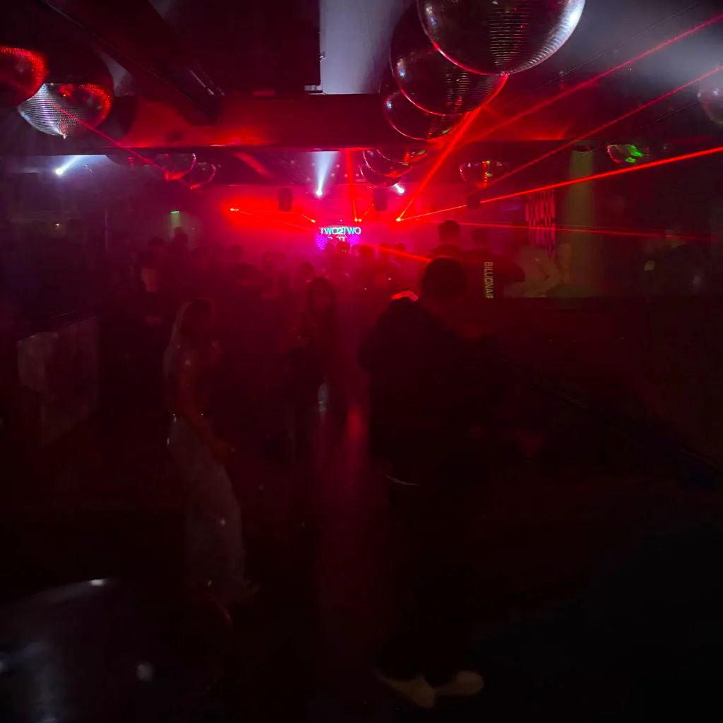 TWO2TWO free pop up at Bad Habits