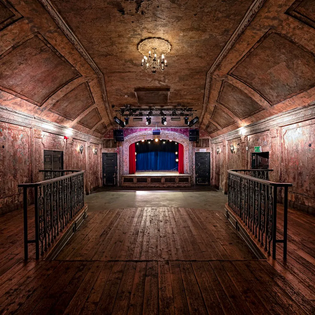 Vivid People Presents The Encore - Sunday Bank Holiday Party at Rae's At Omeara