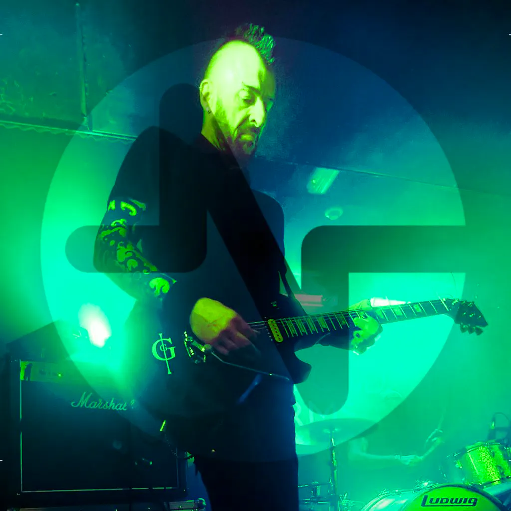 Carpe Noctum: Grooving in Green, Black Rose Moves, Doberwoman at Lending Room