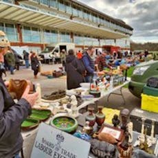 Lingfield Racecourse Antiques and Vintage Fair at Lingfield Park Racecourse