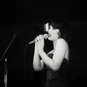 Global Sounds Presents: French Nights by Oriana Curls Trio