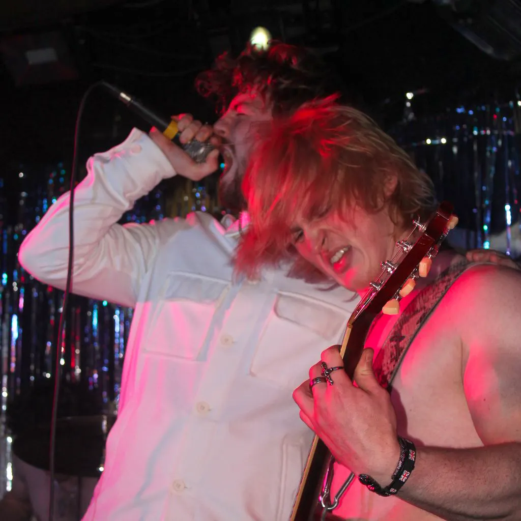 Silver Tongue + Neuralgia / Red Carpet Dollhouse / Vouvou at Royal Park Cellars