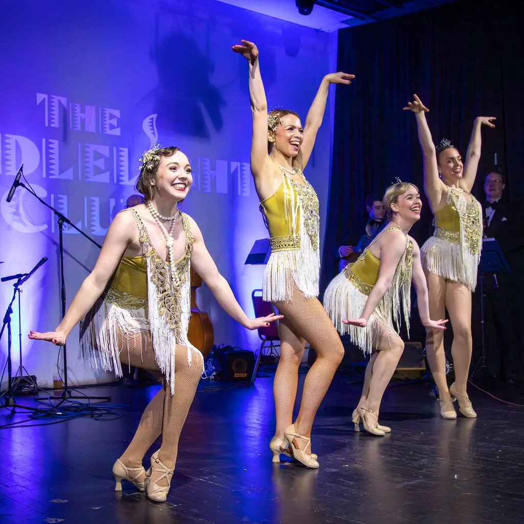 The Candlelight Club at A Secret Location (Candlelight Club)