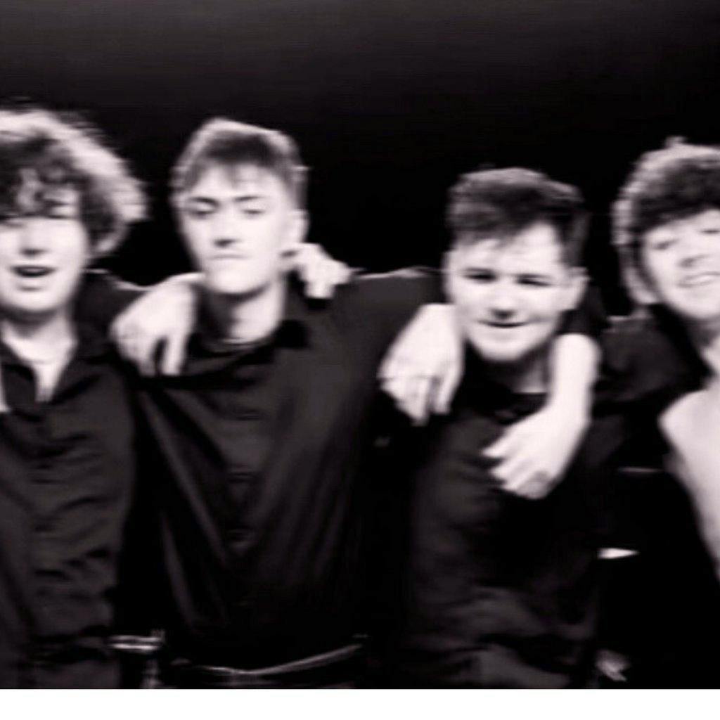 Red Carpet Dollhouse / Embryo / Neuralgia / Deep Bloom at Lending Room