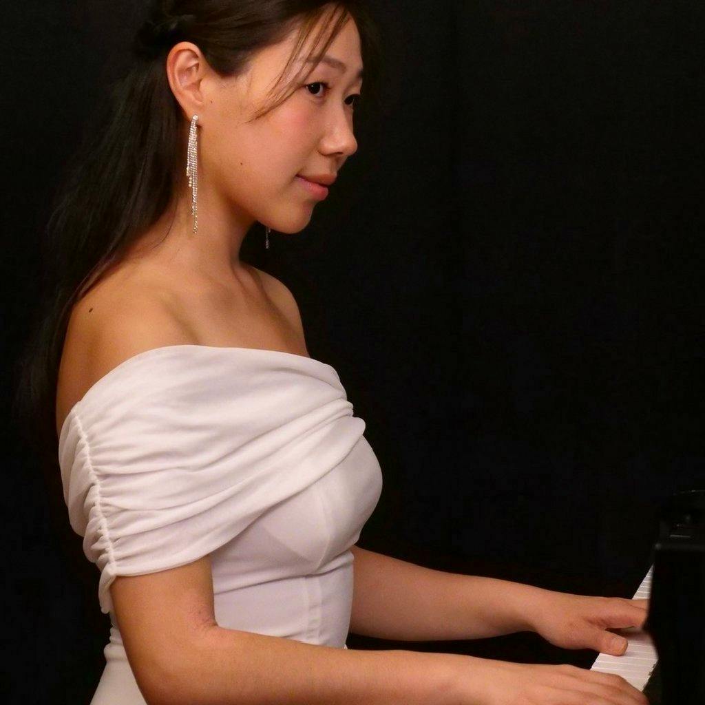 Old St George's in Esher Piano Recital Nurry Lee at KT10 9PX