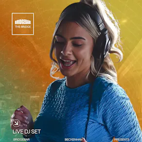 DJ Elle Marie at Bridgebar
