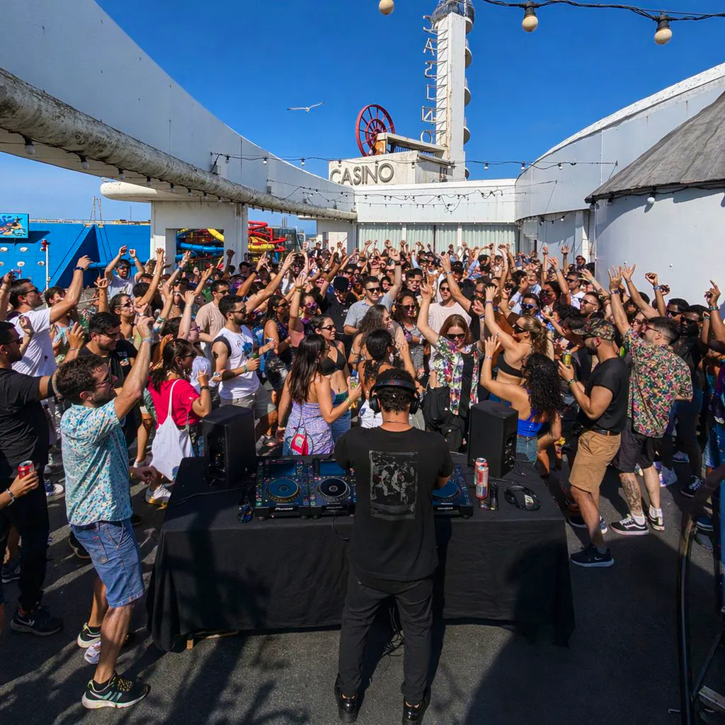 SPECIAL GUEST x TWO2TWO - Open air rooftop at Blackpool Pleasure Beach
