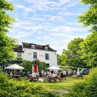 The Garden Party at The Fox Inn Stourton