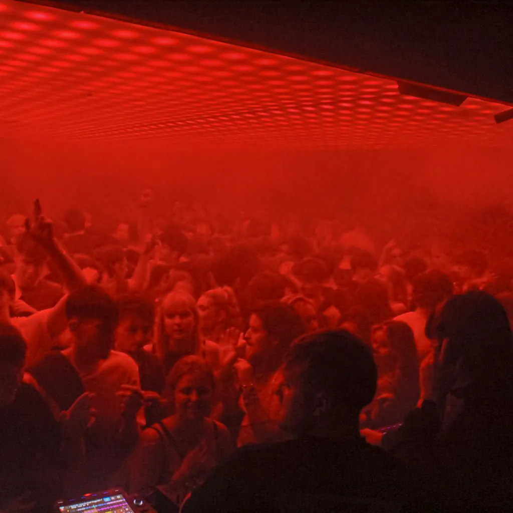 3PM Presents Mint w/ Anil Aras,Lewis Taylor, RTK + Scott Steer at Mint Warehouse