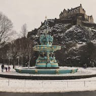 Edinburgh Old Town guided walking tour at Castle Rock Cafe (meet Your Guide Outside)