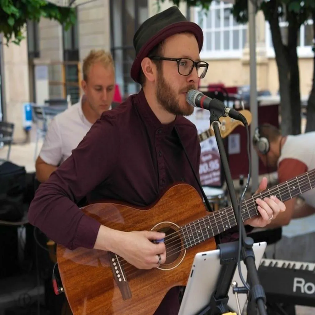 Live music: Danny Maddocks and Danny Lowndes' Hot Club at Leopold Square, , England