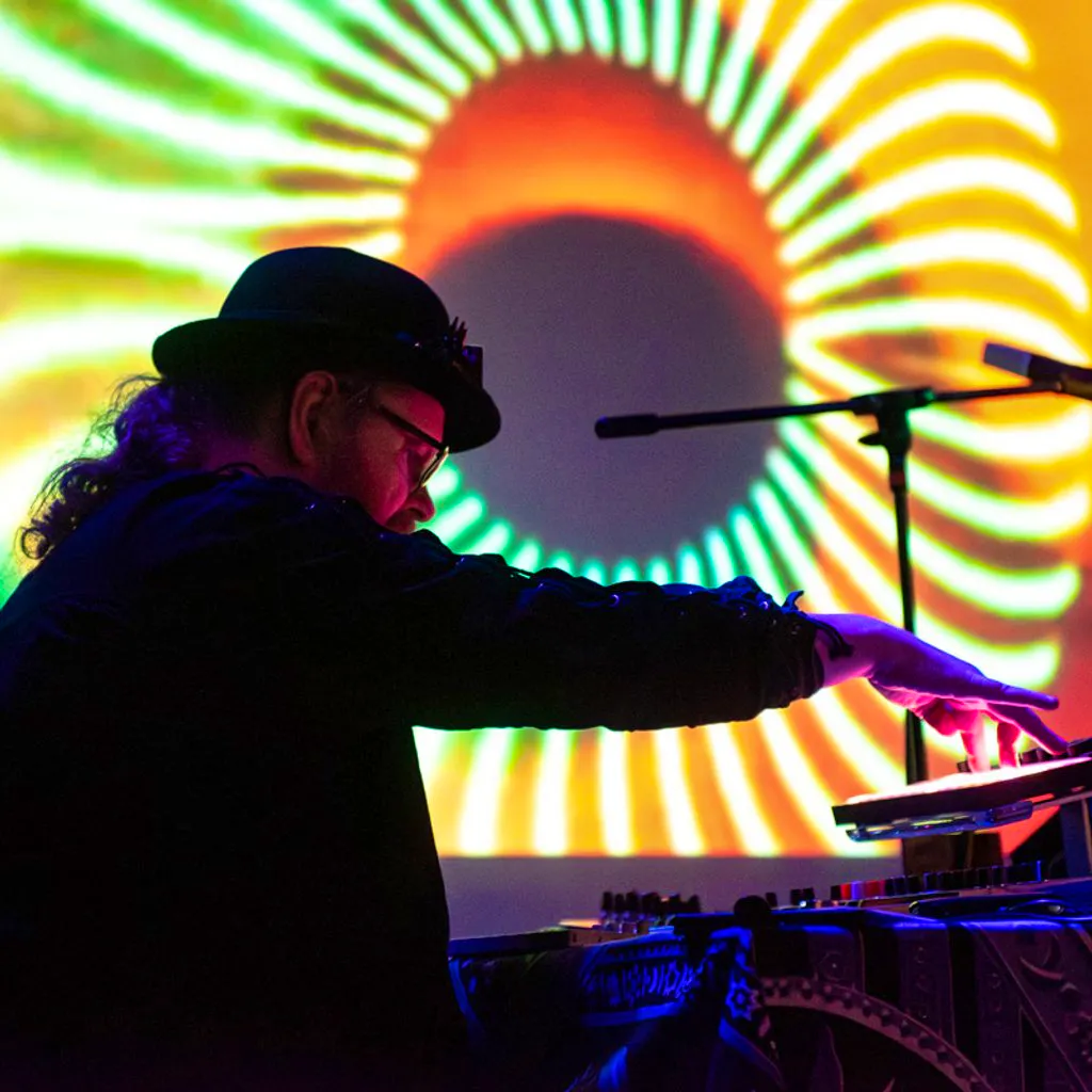 Ambient Leeds: Modulator ESP / Åyusp / Yorkshire Modular Society at Fox And Newt