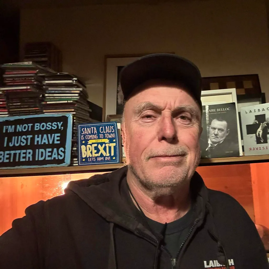 Attila the Stockbroker at Bottle Inn