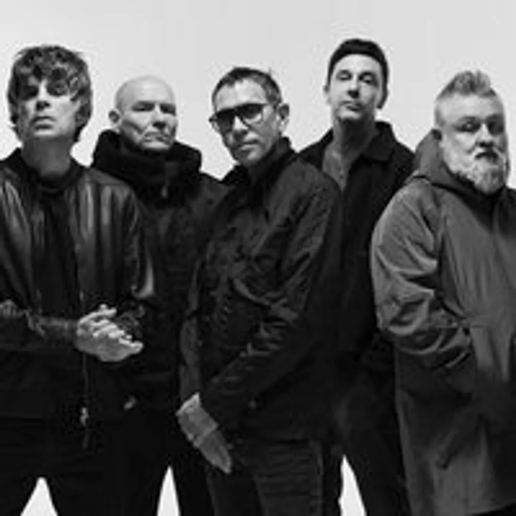 Shed Seven: 'A Maximum High' Live at Roadmender