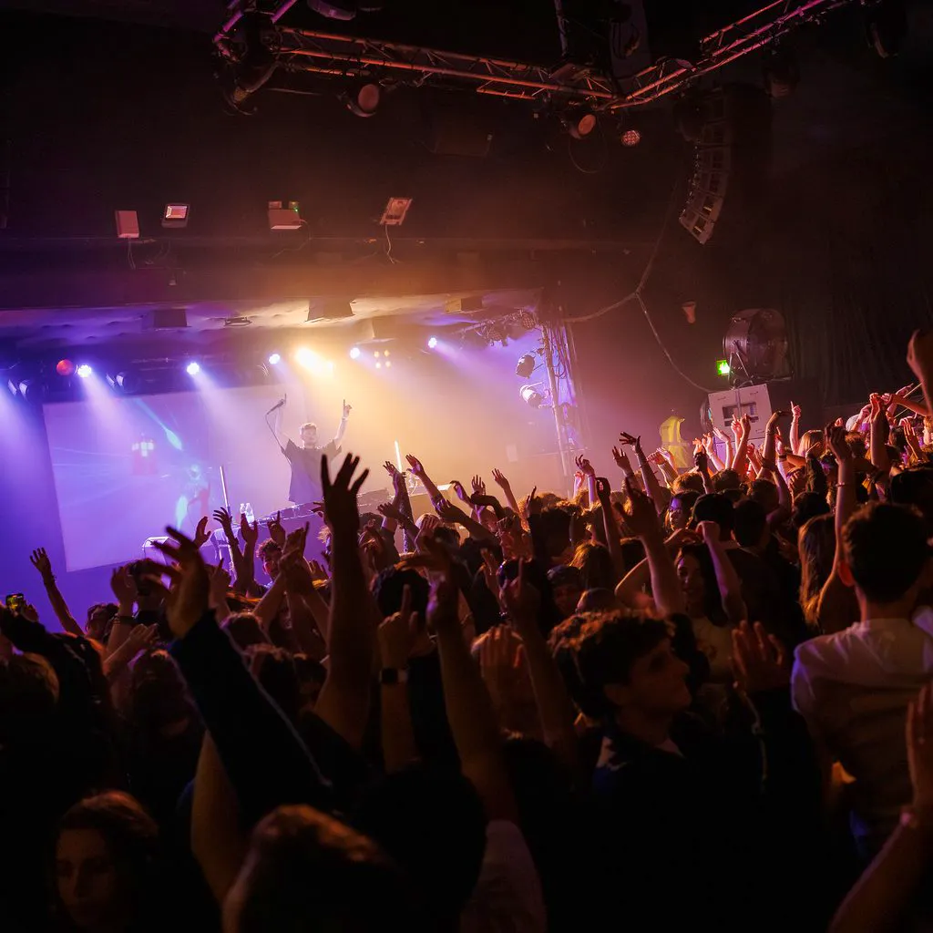 Back To The 90'S & 00'S: Throwback Session at The Scala 