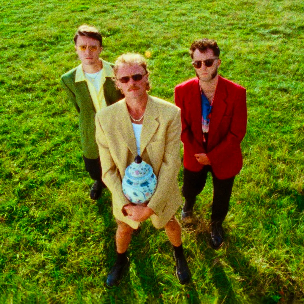 Naked Soft Men (FR) // Wehmut at Big Hands