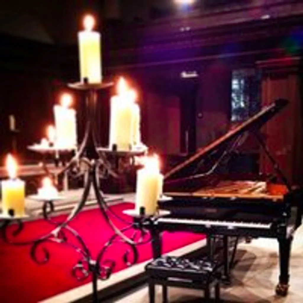 Einaudi Chillout Piano by Candlelight at Actors Church (St Paul's Covent Garden)