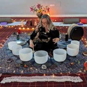 Sound Bath with Flomosa Healing