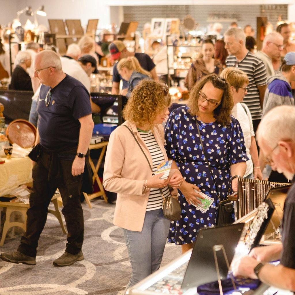 Brighton Racecourse Antiques and Vintage Fair at Brighton Racecourse