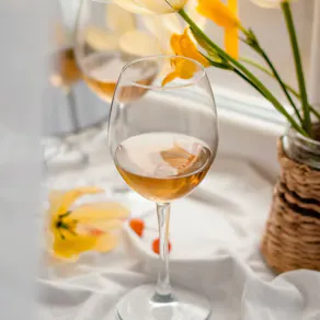 'Little Something' May Drinks For Singles in Reigate