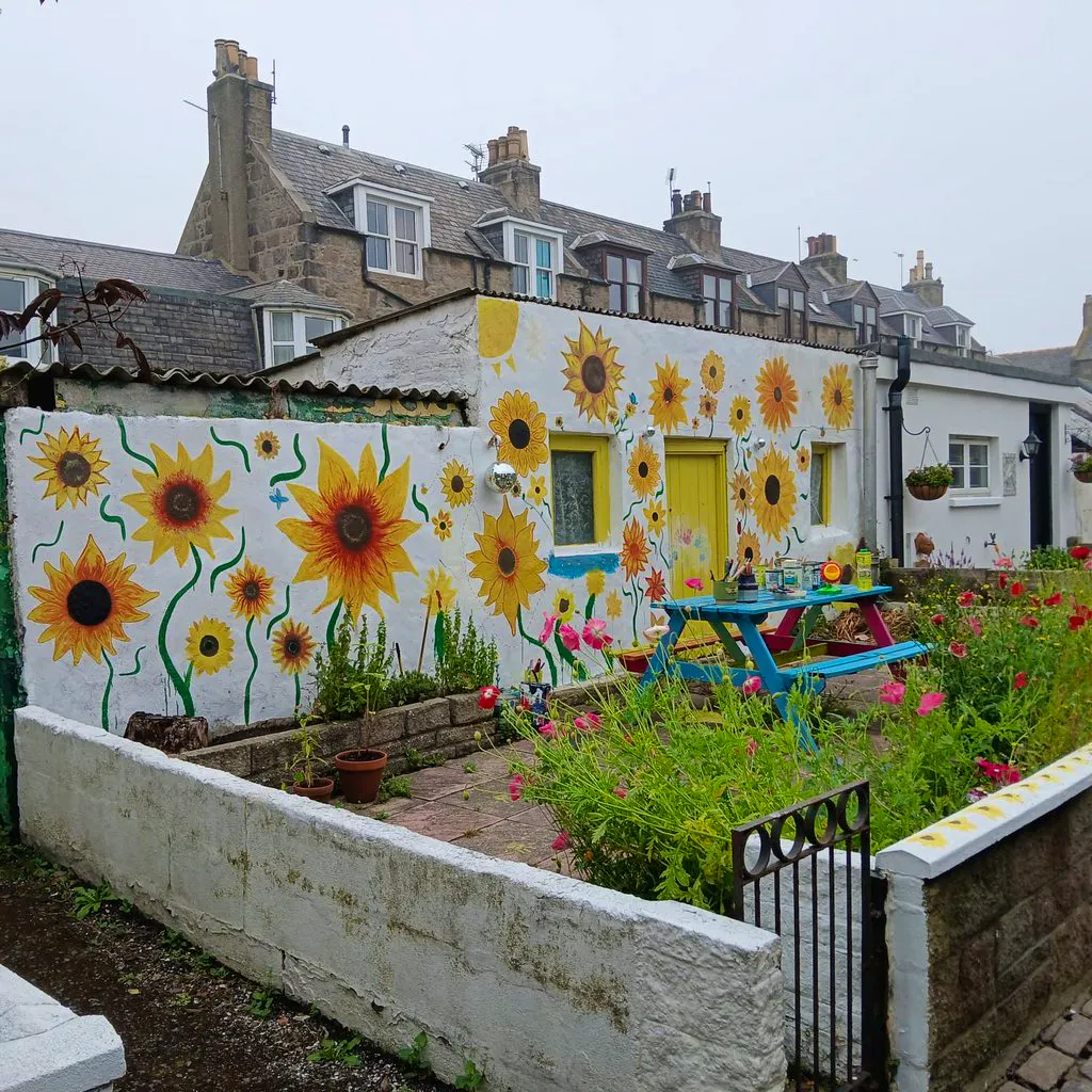 Old Harbour and Footdee Walking Tour at Old Blackfriars