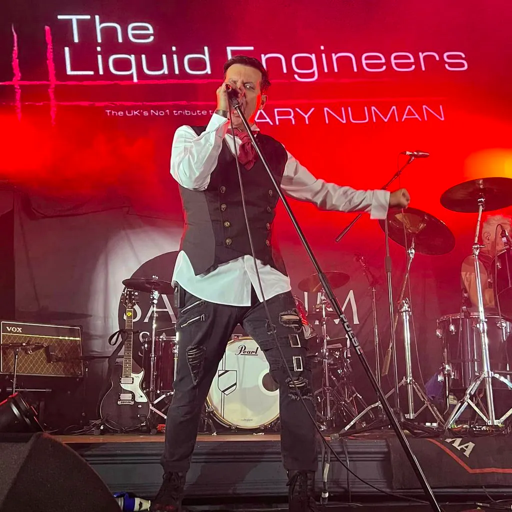 Liquid Engineers (Tribute To Gary Numan) Live at Stirling Castle at The Stirling Castle