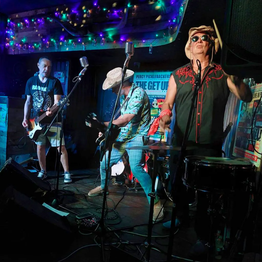 The Outriders - Live @ Billy's at Billy Bootleggers Bar