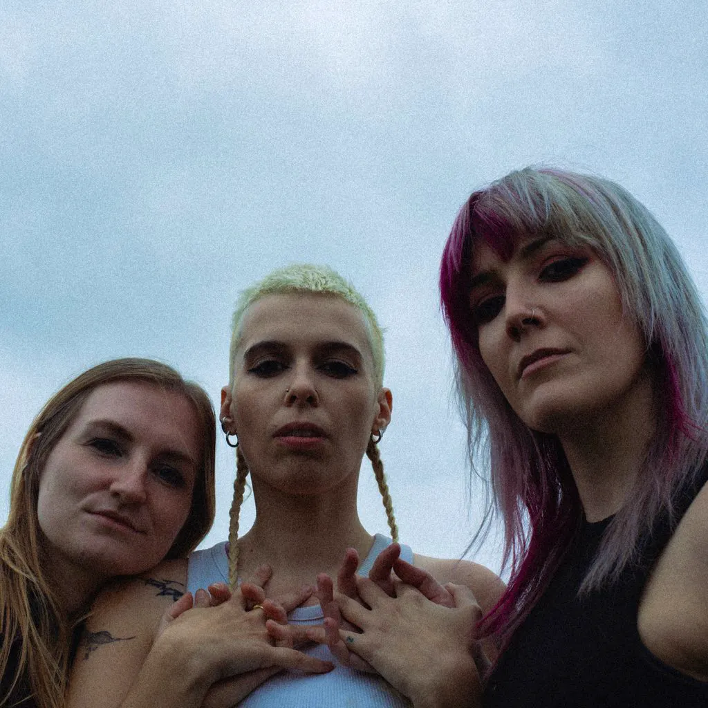 HAWXX w/ Support at Gullivers