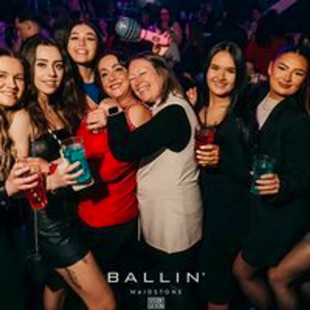 Throwback RNB & Hiphop at BALLIN' Maidstone