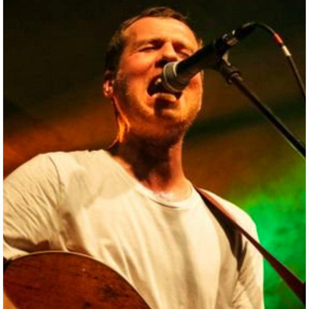 A Night with Gary Òg at The Glensway Bar