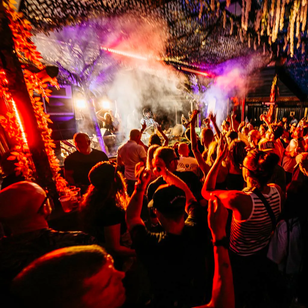 909 x WAV - Summer Party II at Wav Garden