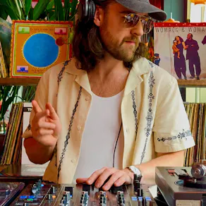 Beechy & Friends with On the Level