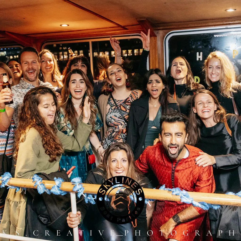 Bollywood boat party on the Thames  with a free after party at Crown Pier