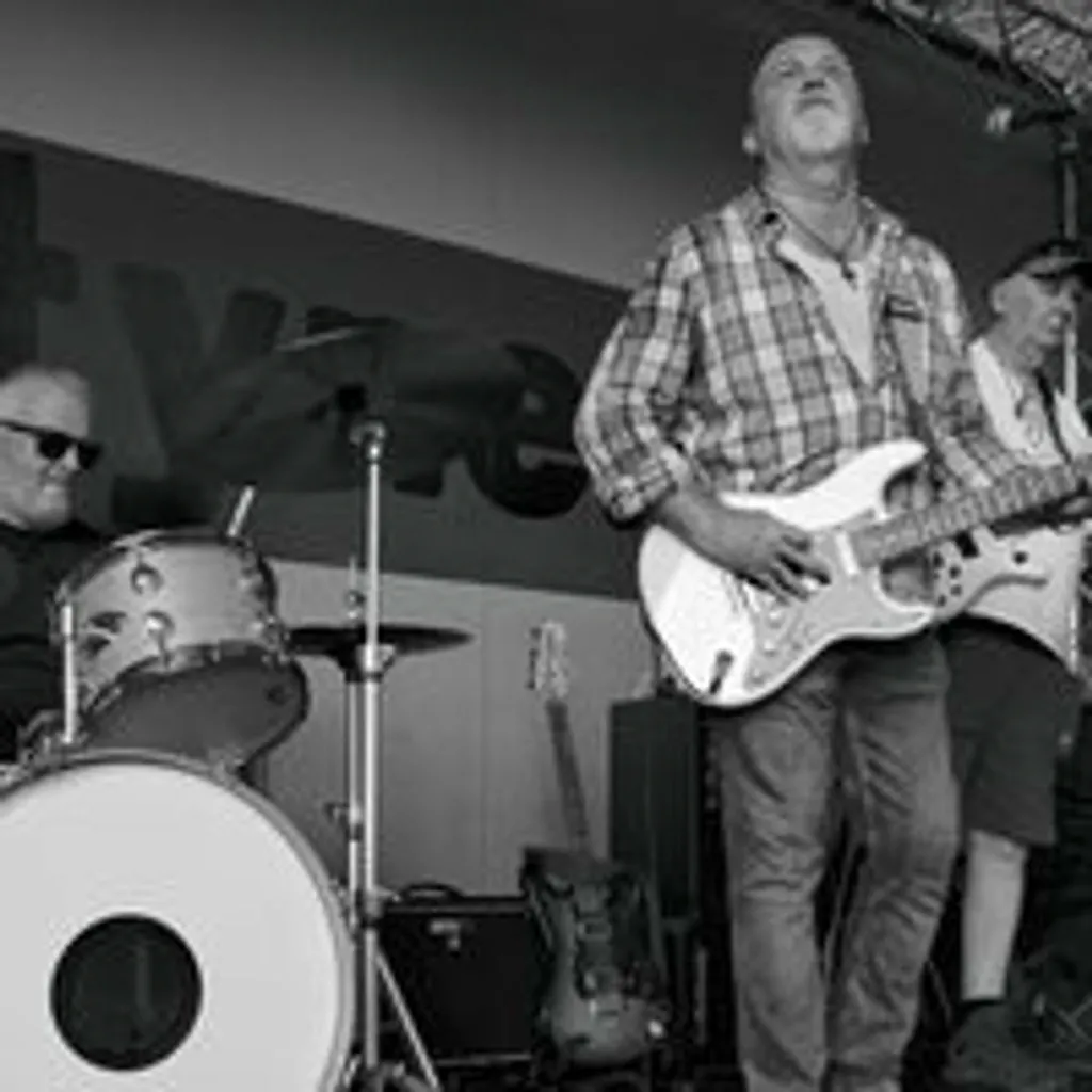 The Captains Crew - Live @ Billy's at Billy Bootleggers