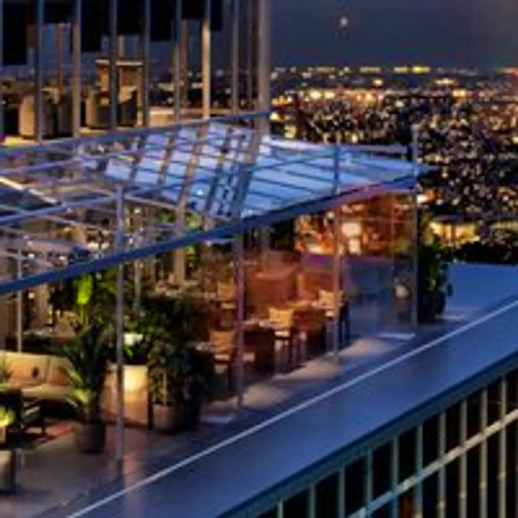 Bank holiday Rooftop Mixer & Carnival Party at CÉ LA VI London
