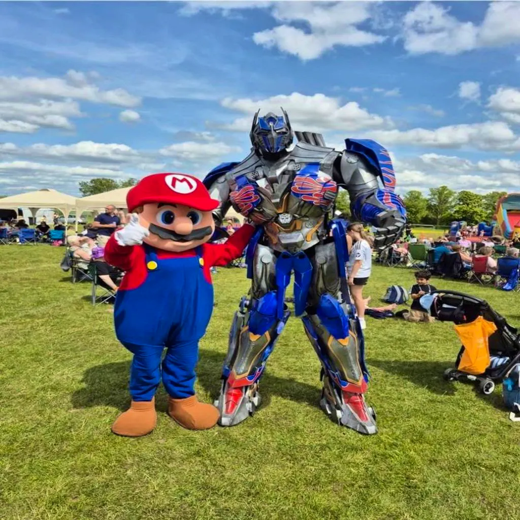 Totally 90s Festival at Oaklands College