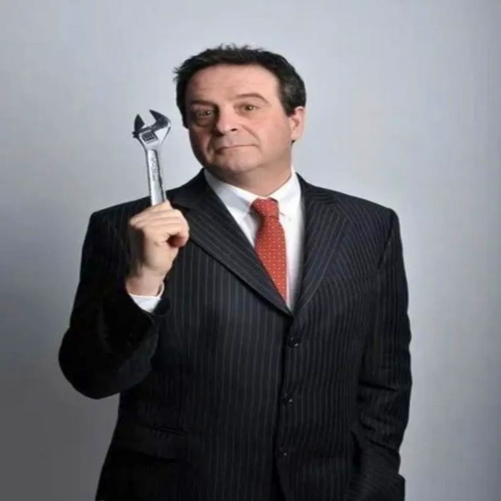 Mark Thomas ( Preview/WIP) Valeria Vulpe, Victoria Howden and mo at The CLF Art Lounge, England