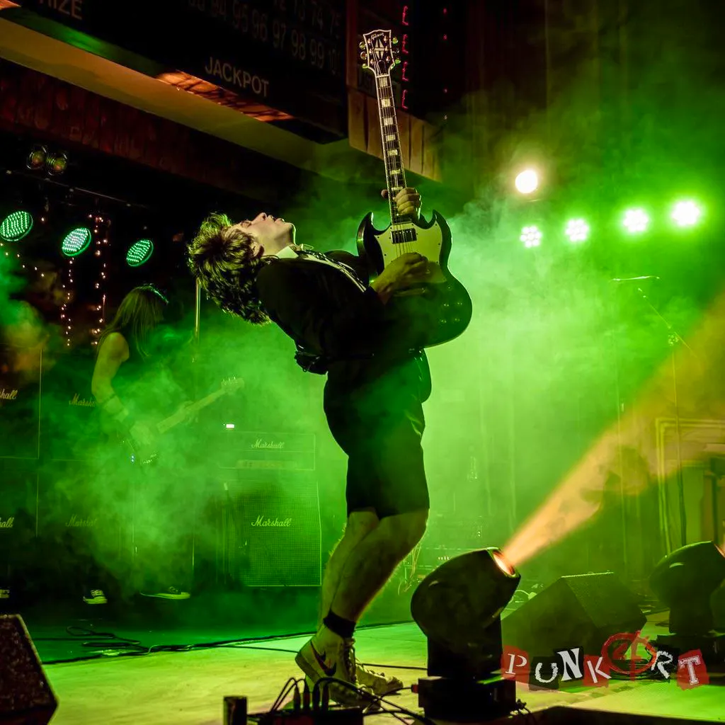 Bon DC - Tribute to ACDC return to O'Rileys at ORILEYS LIVE MUSIC VENUE