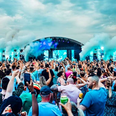 Clubland Live On The Beach Festival 2024 | Tickets & Line Up | Skiddle