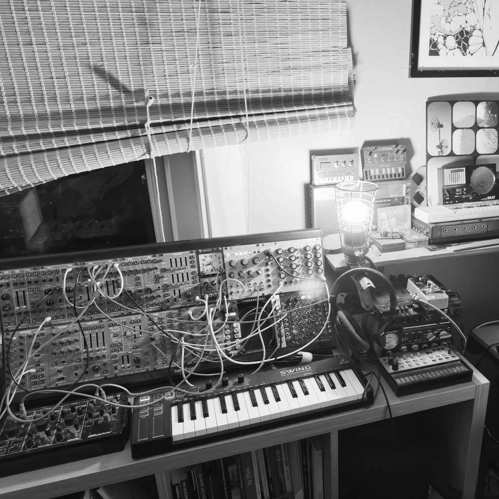 Ambient Leeds: Zero Sun Kurataka/Conflux Coldwell/Inise Benefice at The Fox And Newt