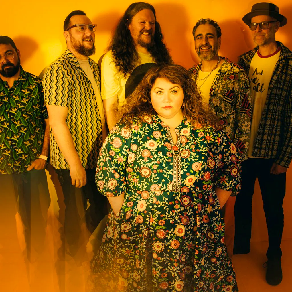 Ríoghnach Connolly & Honeyfeet at Hare And Hounds Kings Heath