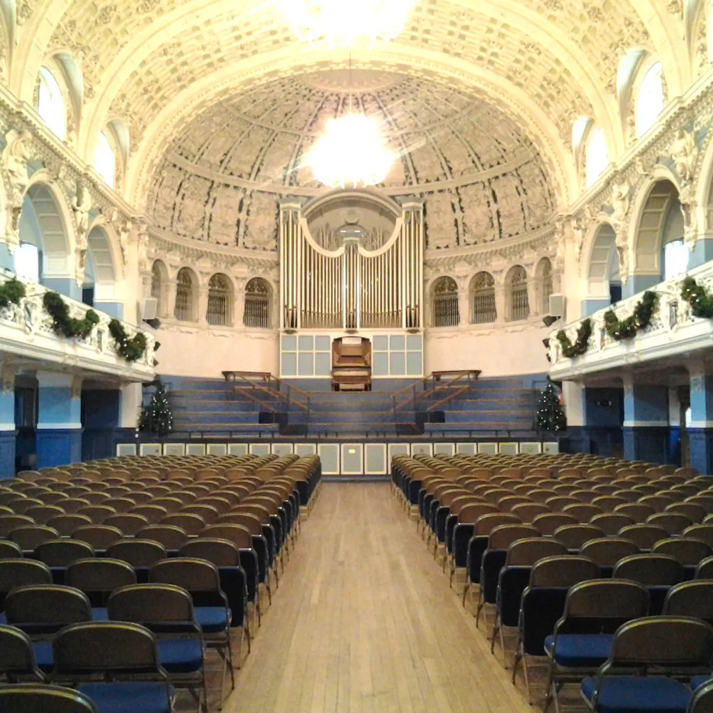 Arches and Spires: Oxford Welsh MVC and Fron Male Voice Choir at Oxford Town Hall