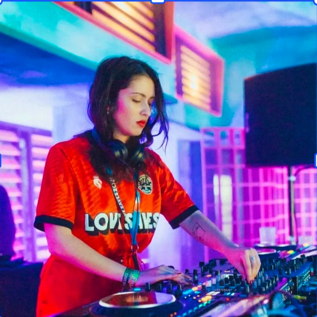 Common Ground Presents....Safiye, John Stapleton & Peter D at After Dark Bristol