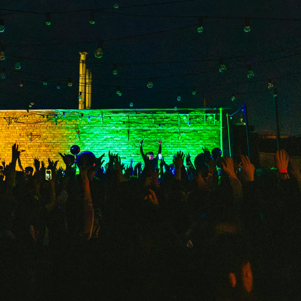 Square One Lincoln: Rooftop Party at Home Lincoln